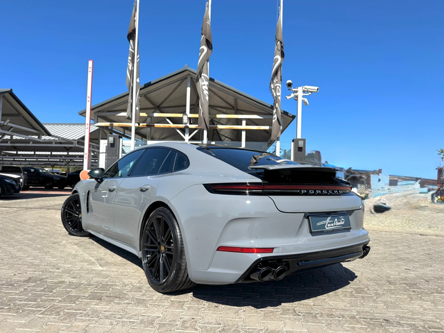 Porsche Panamera 4#EXCLUSIVE#PANO#ALCANTAR#ОБДУХ#MATRIX#AIRMAT - автомобили, коли, обяви за нови и употребявани 3