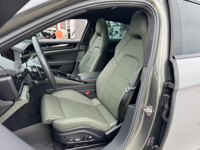 Porsche Panamera 4#EXCLUSIVE#PANO#ALCANTAR#ОБДУХ#MATRIX#AIRMAT - автомобили, коли, обяви за нови и употребявани 9