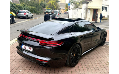 porsche-panamera - 4