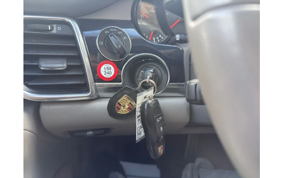 Porsche Panamera 4* АвтоКредит* (ЦЕНА ДО БГ) - автомобили, коли, обяви за нови и употребявани 13