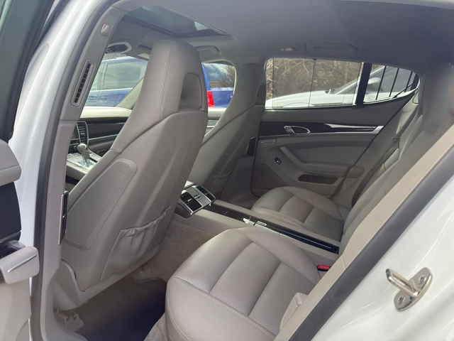 Porsche Panamera 4* АвтоКредит* (ЦЕНА ДО БГ) - автомобили, коли, обяви за нови и употребявани 7