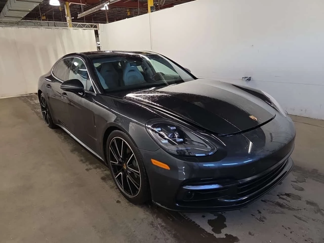 Porsche Panamera * 4S * 360 КАМЕРА* ДИСТРОНИК* ПАНОРАМА* - автомобили, коли, обяви за нови и употребявани 1