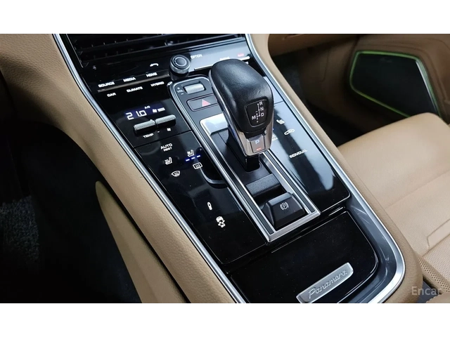 Porsche Panamera E-HYBRID* 360* ОБДУХ* 462КС+ - автомобили, коли, обяви за нови и употребявани 6