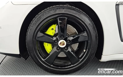 porsche-panamera - 4