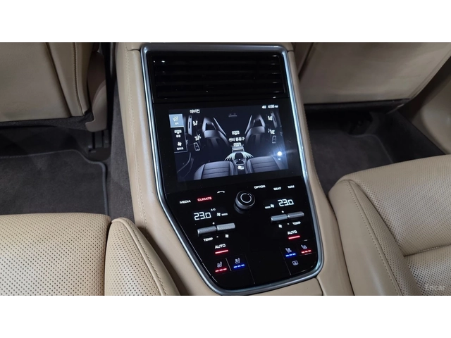 Porsche Panamera 4.0 Turbo* КОЖА* ОБДУХВ* НАВИ* 360 - автомобили, коли, обяви за нови и употребявани 16