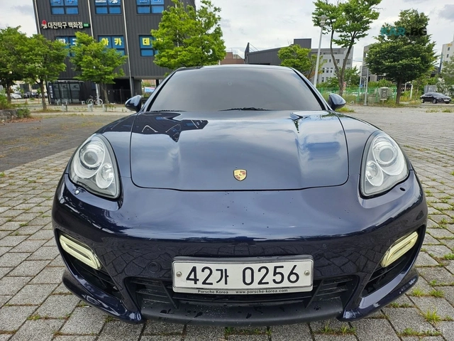 Porsche Panamera 970 EDITION - автомобили, коли, обяви за нови и употребявани 0