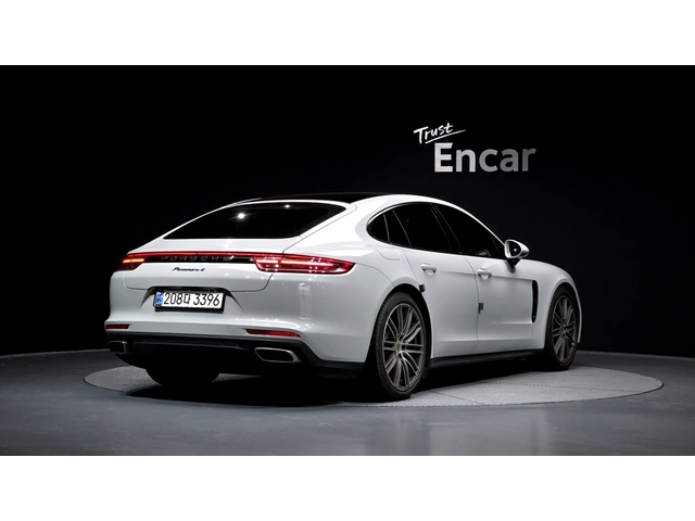 Porsche Panamera 3.0 AWD - автомобили, коли, обяви за нови и употребявани 1