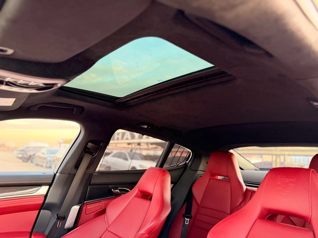 Porsche Panamera Turbo S= Chrono pack= Carbon Pack= Carbon Ceramic= - автомобили, коли, обяви за нови и употребявани 13