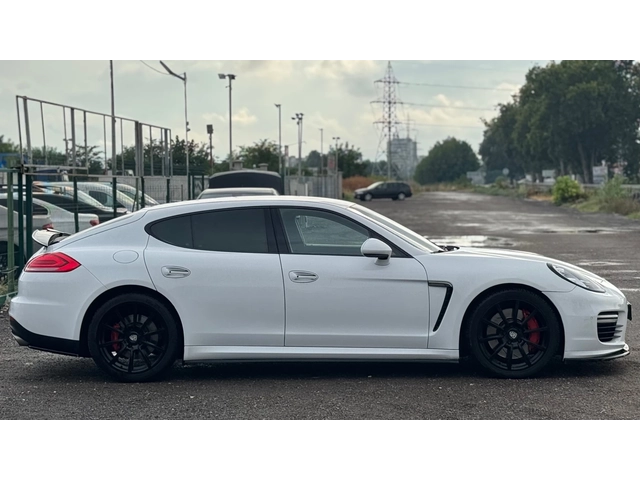 Porsche Panamera TURBO= FACELIFT= KEYLESS GO= CARBON PACK= BOSE= - автомобили, коли, обяви за нови и употребявани 3