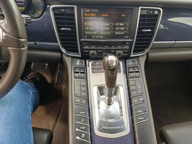 Porsche Panamera S 3.0 V6 E-Hybrid - автомобили, коли, обяви за нови и употребявани 15
