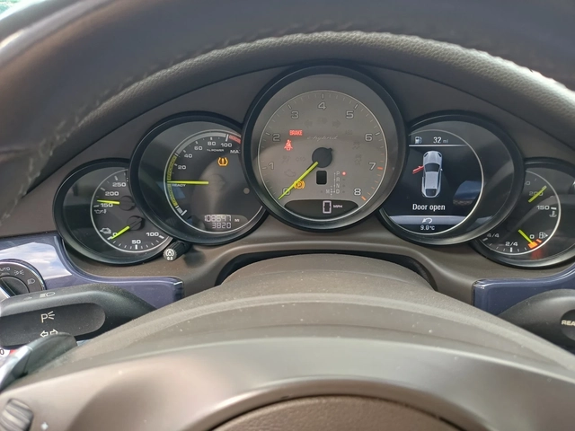 Porsche Panamera S 3.0 V6 E-Hybrid - автомобили, коли, обяви за нови и употребявани 16