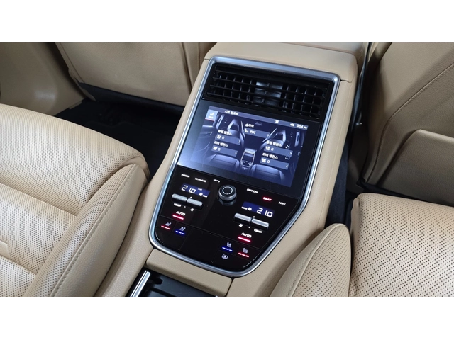 Porsche Panamera 3.0 AWD - автомобили, коли, обяви за нови и употребявани 14