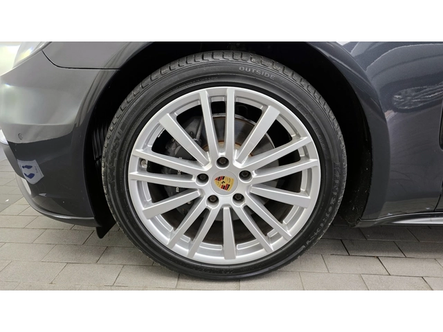 Porsche Panamera 3.0 AWD - автомобили, коли, обяви за нови и употребявани 4