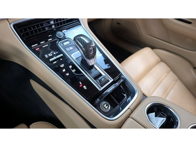 Porsche Panamera 3.0 AWD - автомобили, коли, обяви за нови и употребявани 8