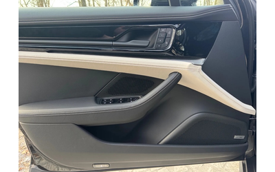 PORSCHE Panamera Panamera 4S E-Hybrid - автомобили, коли, обяви за нови и употребявани 9