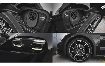 Porsche Taycan 4 Cross Turismo - автомобили, коли, обяви за нови и употребявани 16