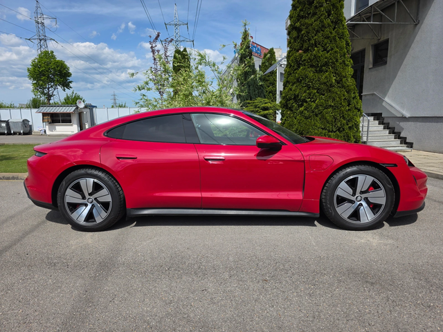 Porsche Taycan 4S Performance Plus в гаранция! - автомобили, коли, обяви за нови и употребявани 2