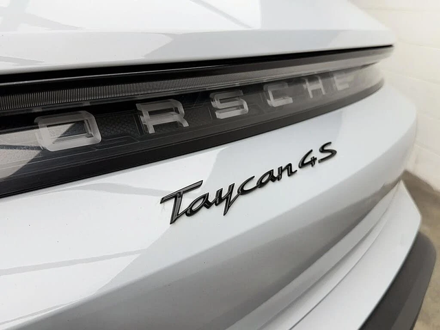 Porsche Taycan * АвтоКредит * (ЦЕНА ДО БГ) - автомобили, коли, обяви за нови и употребявани 10