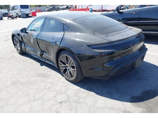 Porsche Taycan 4S / SPORT CHRONO - автомобили, коли, обяви за нови и употребявани 2