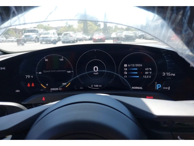 Porsche Taycan 4S / SPORT CHRONO - автомобили, коли, обяви за нови и употребявани 6