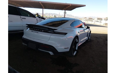 porsche-taycan - 3