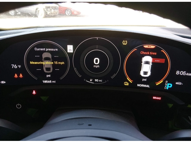 Porsche Taycan TURBO S* - автомобили, коли, обяви за нови и употребявани 7