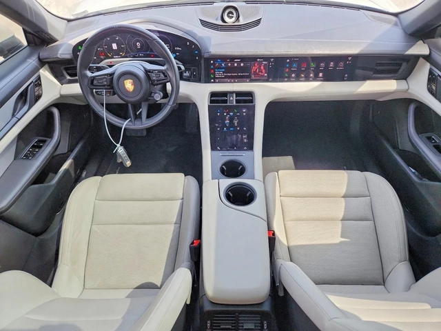 Porsche Taycan 4S* BOSE* ПОДГРЕВ* ОБДУХВАНЕ* ПАНОРАМА* - автомобили, коли, обяви за нови и употребявани 6