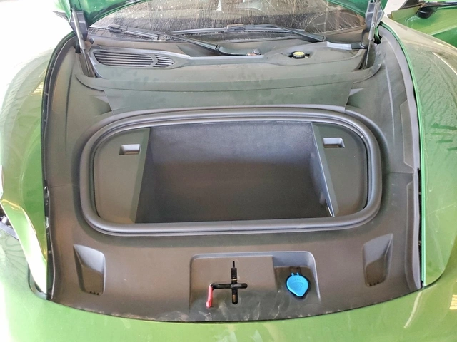 Porsche Taycan Cross Turismo 4S - автомобили, коли, обяви за нови и употребявани 10