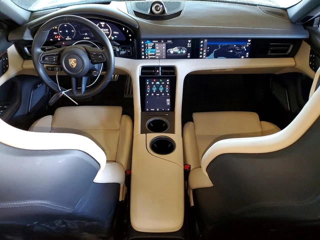 Porsche Taycan Cross Turismo 4S - автомобили, коли, обяви за нови и употребявани 7