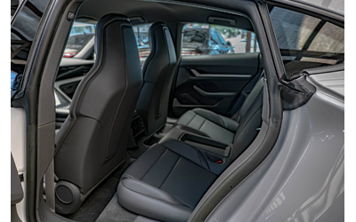 Porsche Taycan Performance/Подгрев/PASM/Амбиент/Мемори - автомобили, коли, обяви за нови и употребявани 7