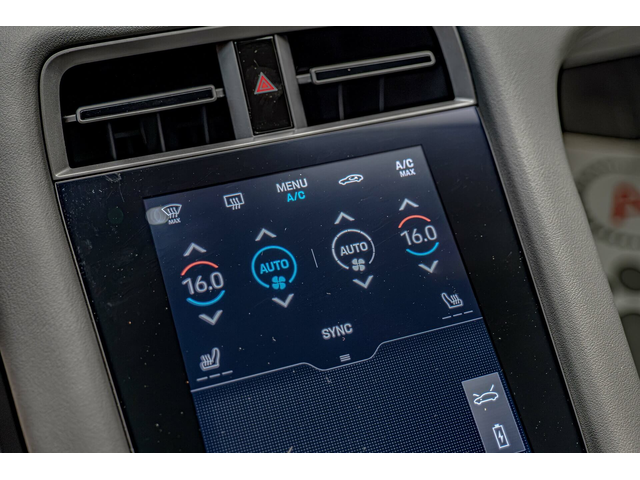 Porsche Taycan Performance/Подгрев/PASM/Амбиент/Мемори - автомобили, коли, обяви за нови и употребявани 9
