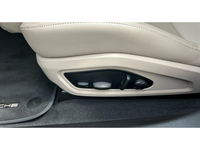 PORSCHE Taycan Taycan  - автомобили, коли, обяви за нови и употребявани 10