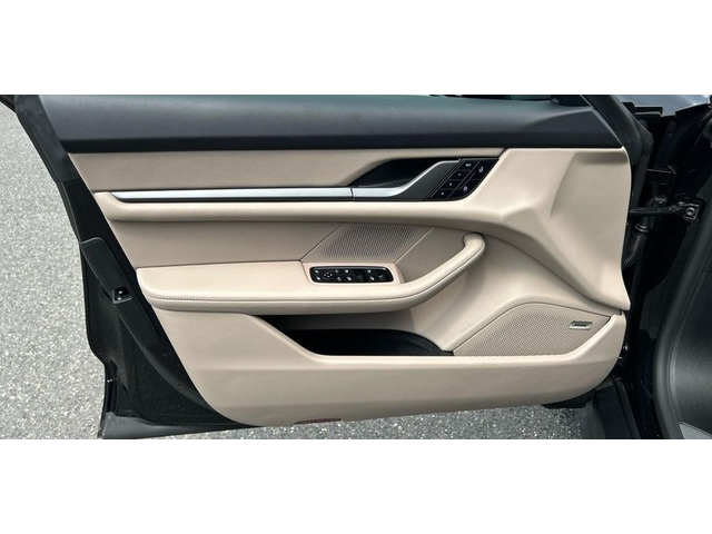 PORSCHE Taycan Taycan  - автомобили, коли, обяви за нови и употребявани 7