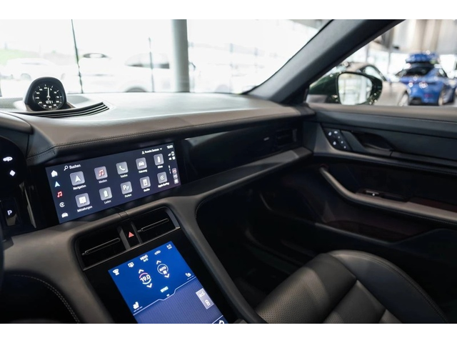 PORSCHE Taycan Taycan 
4 Cross Turismo 105 kWh - автомобили, коли, обяви за нови и употребявани 9