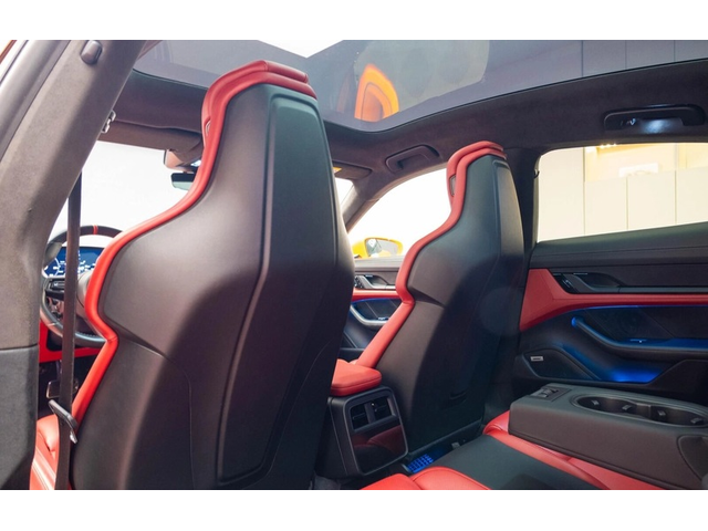PORSCHE Taycan Taycan Turbo 93.4 kWh - автомобили, коли, обяви за нови и употребявани 9