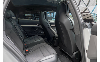 porsche-taycan-turbo-pscb-pdls-pess-panorama-bose - 5