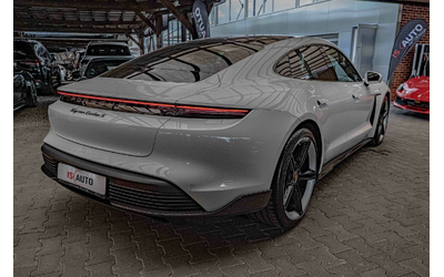 porsche-taycan-turbo-s-pdcc-sport-pdls-pccb-chrono-carbon-burm-pano - 5