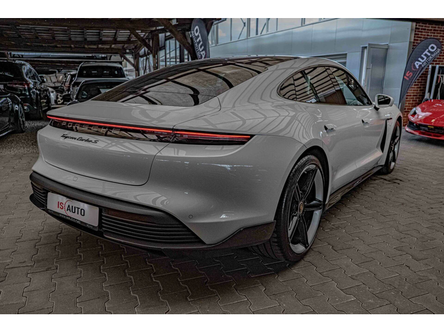 Porsche Taycan Turbo S/PDCC Sport/PDLS+/PCCB/Chrono/Carbon/Burm./Pano. - автомобили, коли, обяви за нови и употребявани 5