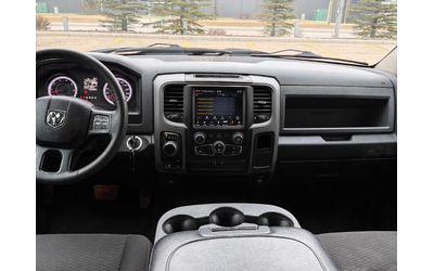 RAM 1500 CLASSIC 5.7L 8cyl 4WD - автомобили, коли, обяви за нови и употребявани 8