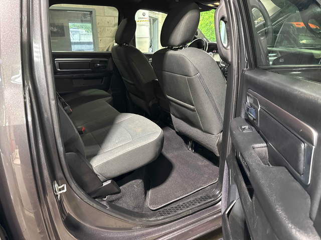 RAM 1500 CLASSIC 5.7L 8cyl 4WD - автомобили, коли, обяви за нови и употребявани 12