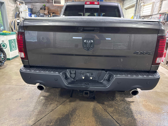 RAM 1500 CLASSIC 5.7L 8cyl 4WD - автомобили, коли, обяви за нови и употребявани 3