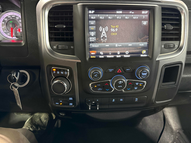 RAM 1500 CLASSIC 5.7L 8cyl 4WD - автомобили, коли, обяви за нови и употребявани 8
