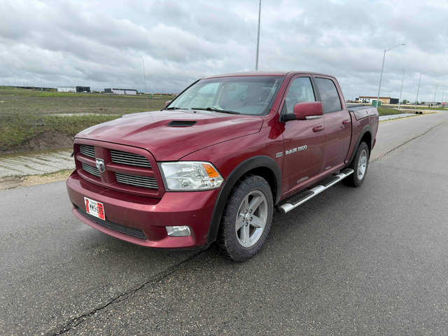 RAM RAM 1500 5.7L 8cyl 4WD - автомобили, коли, обяви за нови и употребявани 0