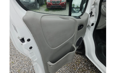 Renault 30 Renault Trafic 2.0tdi/115k.c - автомобили, коли, обяви за нови и употребявани 15