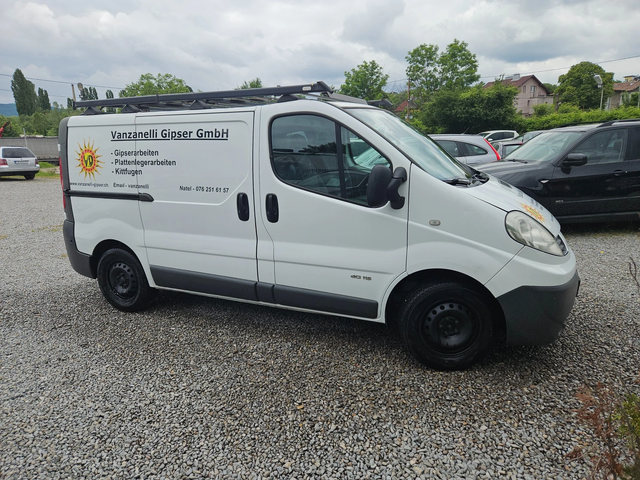 Renault 30 Renault Trafic 2.0tdi/115k.c - автомобили, коли, обяви за нови и употребявани 3