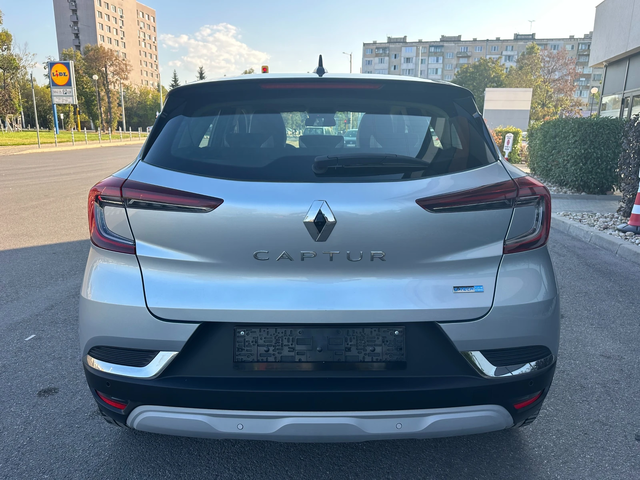 Renault Captur 1.6i* E-TECH PLUG-IN HYBRID* 27000км* - автомобили, коли, обяви за нови и употребявани 4