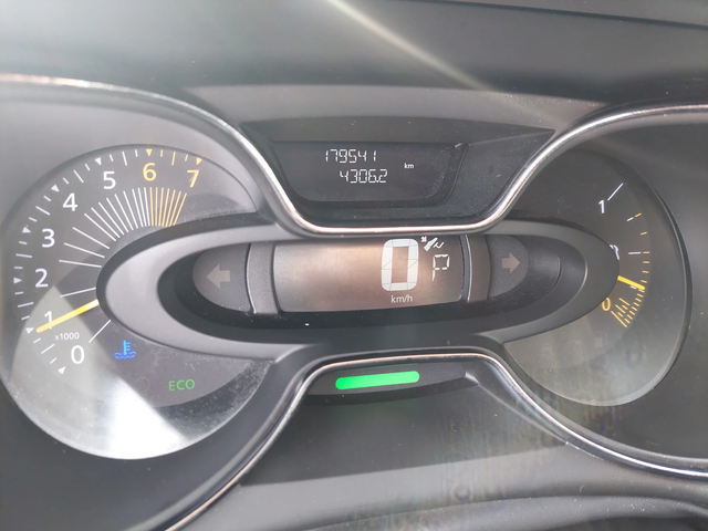 Renault Captur 1, 2i AUTOMATIC - автомобили, коли, обяви за нови и употребявани 11