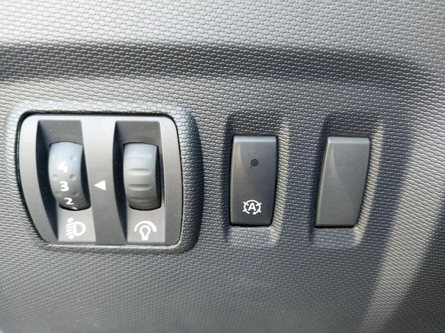 Renault Captur 1, 5dci  EURO 5B - автомобили, коли, обяви за нови и употребявани 12