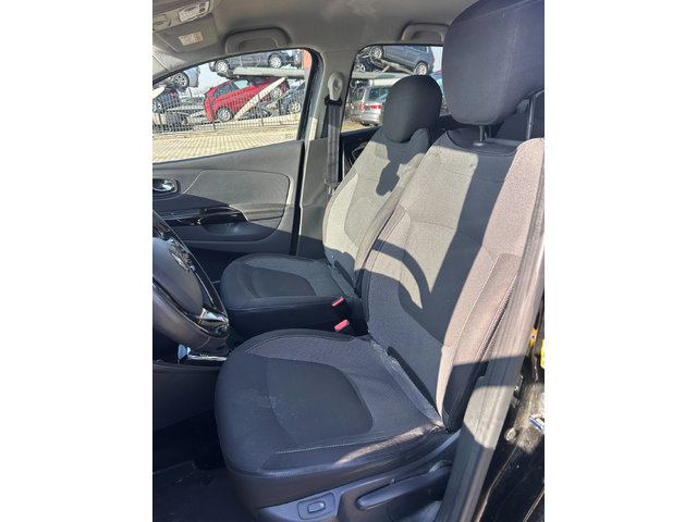 Renault Captur 1.2TCe AVTOMAT/NAVI EURO 5 - автомобили, коли, обяви за нови и употребявани 11