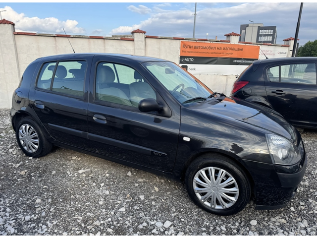 Renault Clio 1.4i - автомобили, коли, обяви за нови и употребявани 5